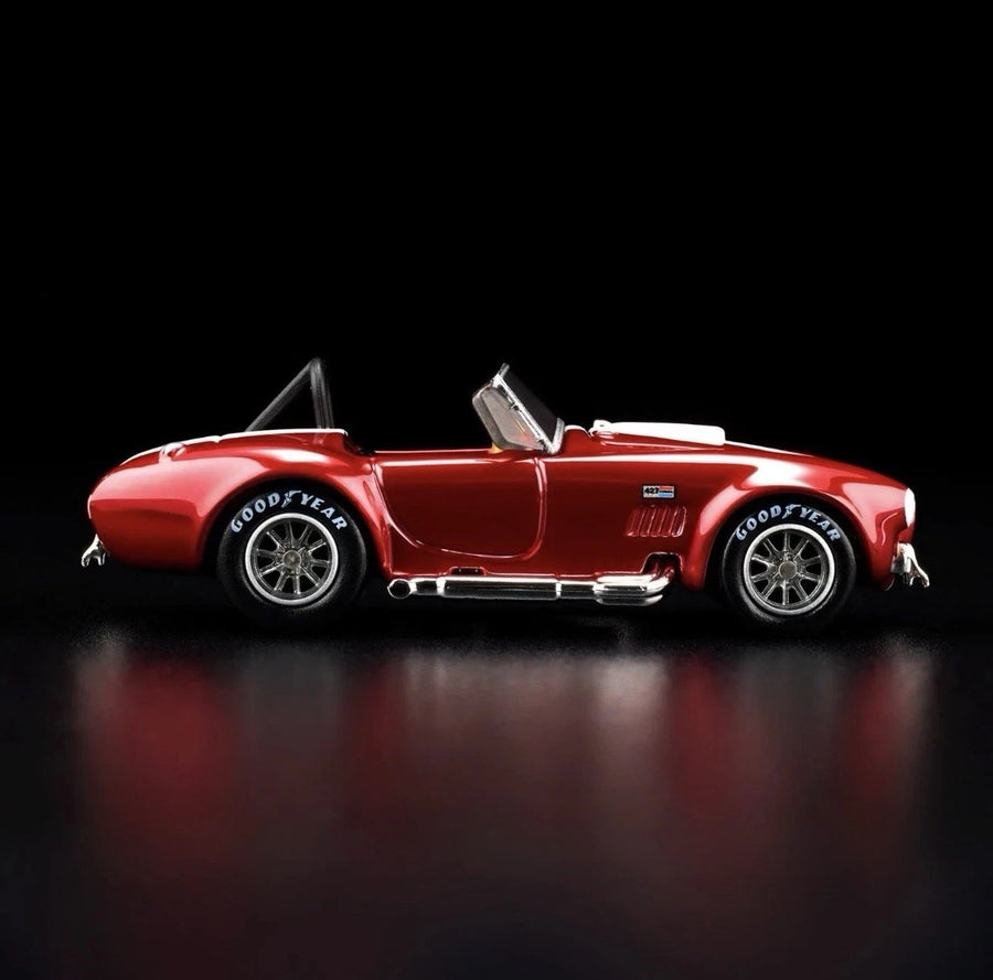 Hot Wheels 2026 RLC Exclusive 1965 Shelby Cobra 427 S/C Pin And
