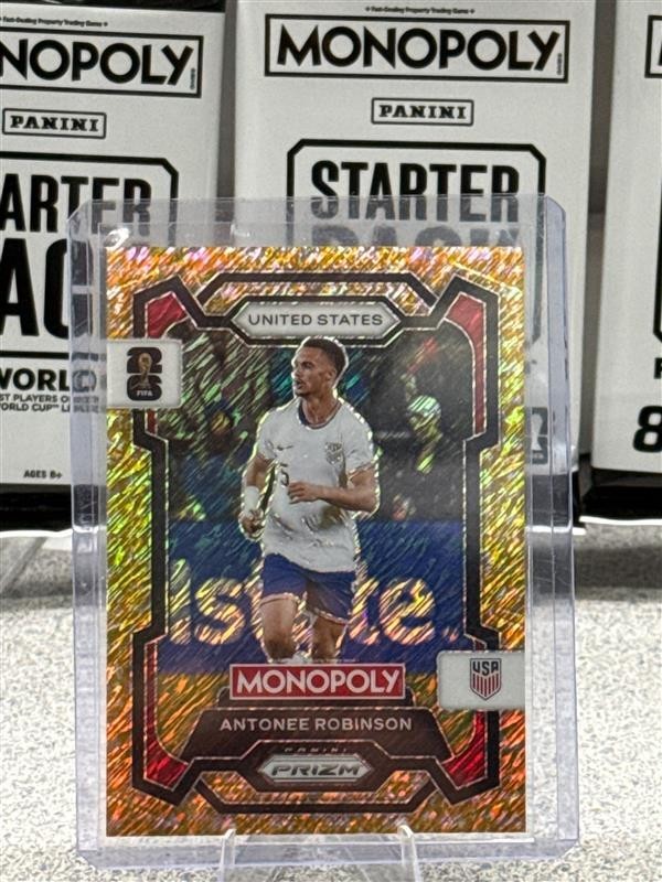 2026 Panini Prizm FIFA World Cup #52 Antonee Robinson – US, Gold